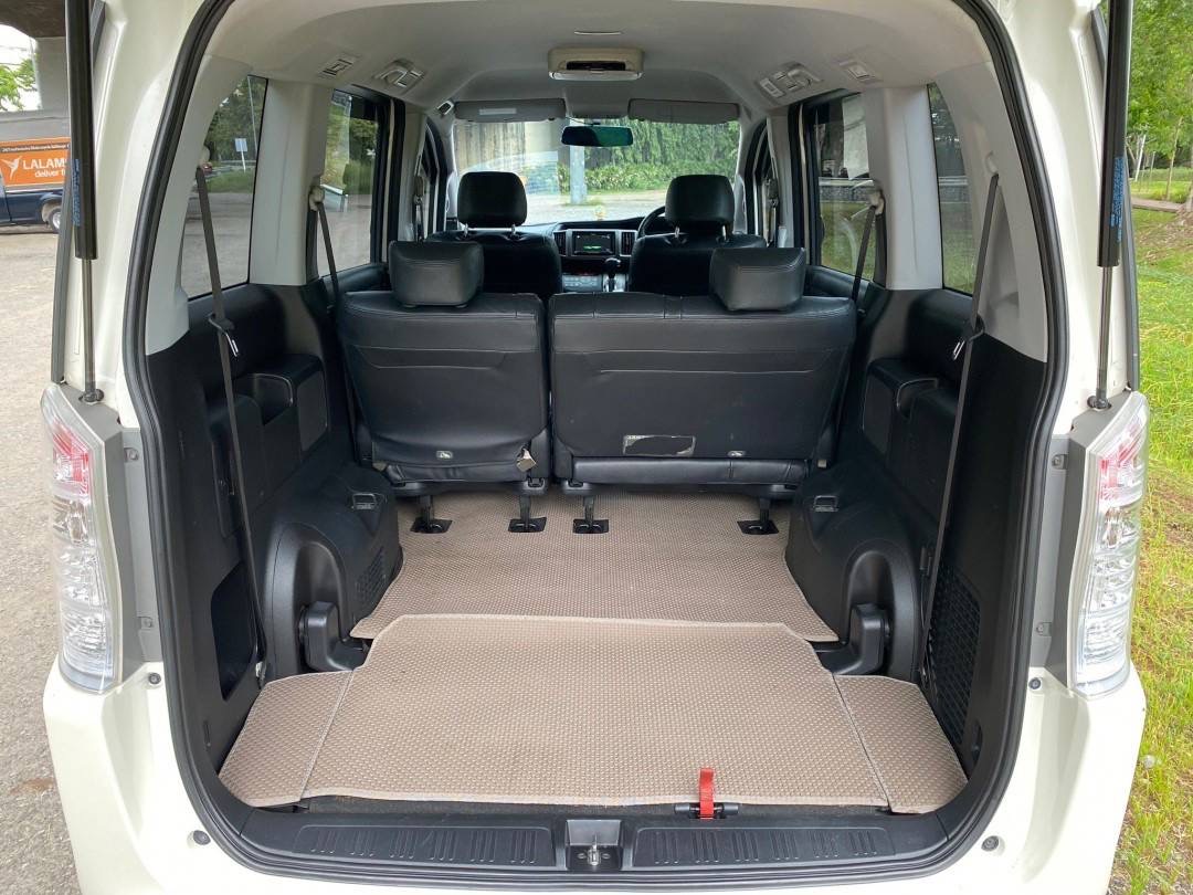 HONDA Stepwagon Spada ปี 2012