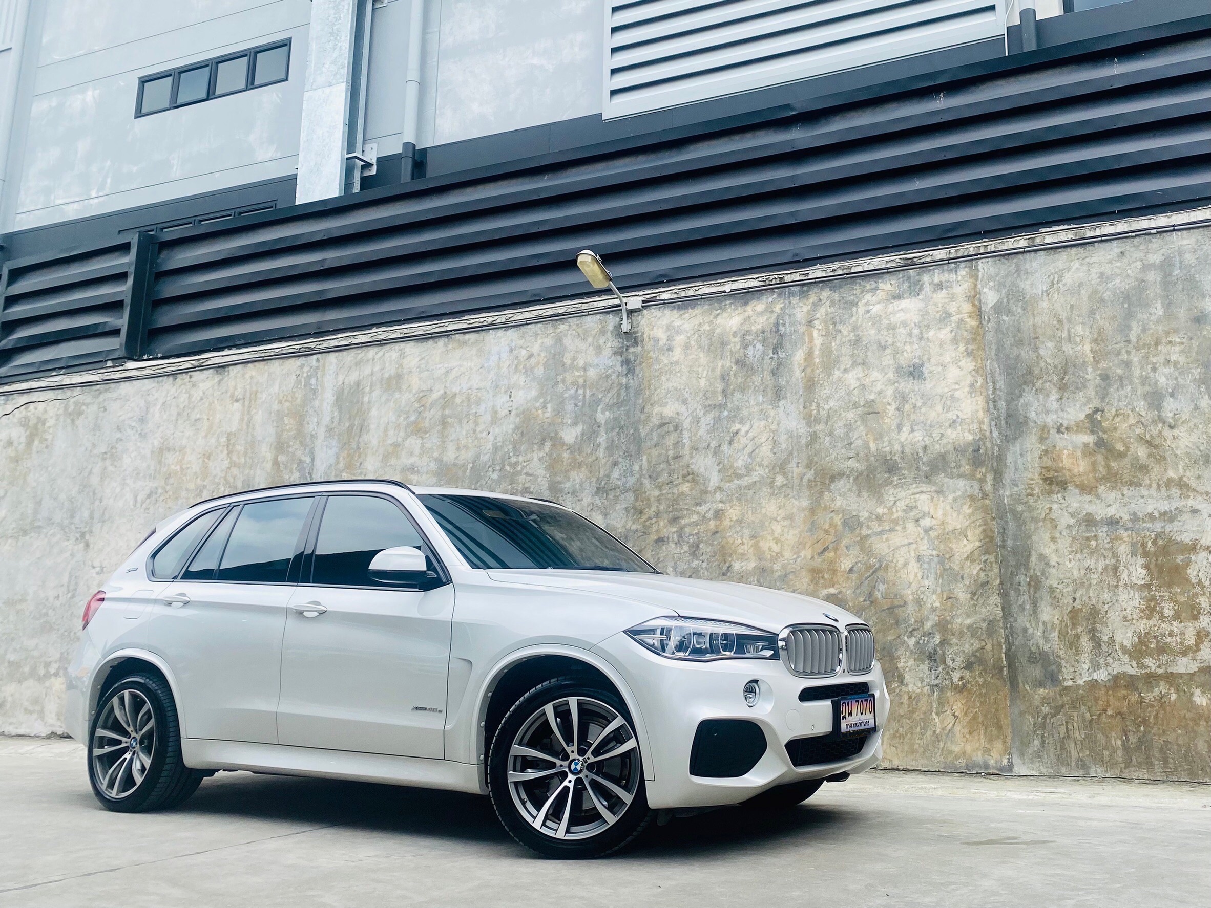BMW X5 xDRIVE 40e M SPORT โฉม F15 ปี 2017
