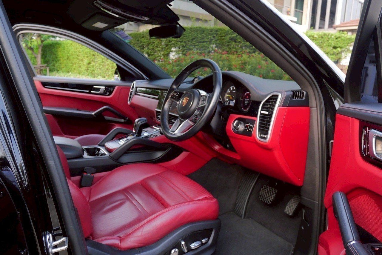 Porsche Cayenne Coupe ปี 2020