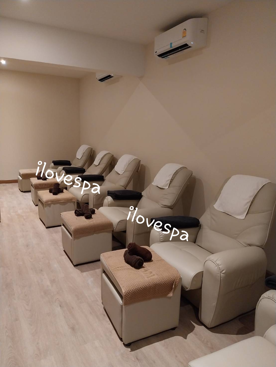 เก้าอี้นวดฝ่าเท้า รุ่น Comfort