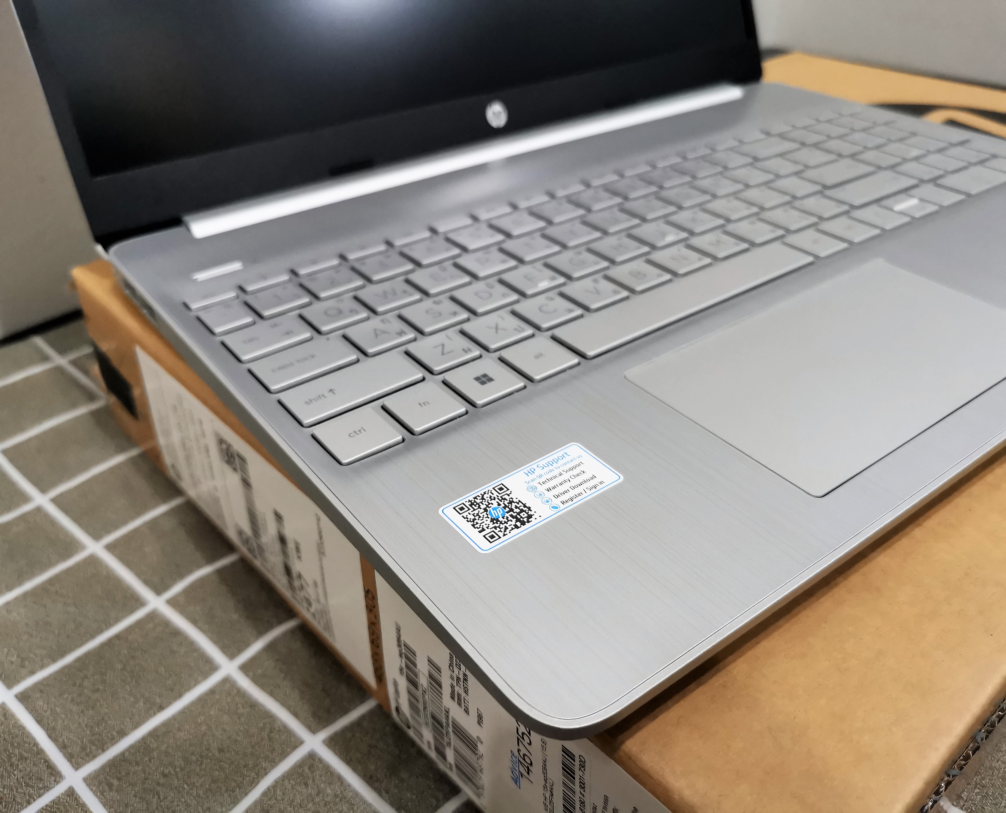 Hp 15s-eq3064AU