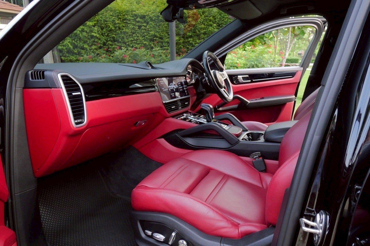 Porsche Cayenne Coupe ปี 2020