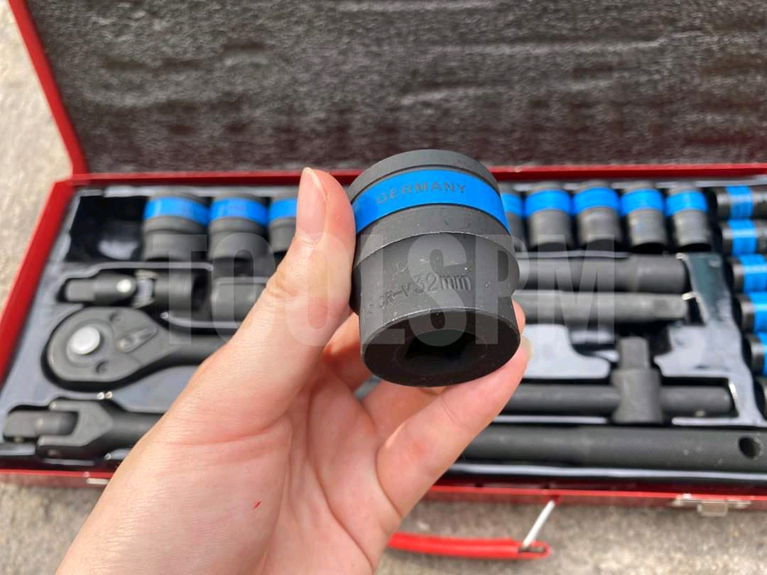 ชุดบล็อกลมดำ Euro King tool 4 หุน 24 ชิ้น แบบ 12 เหลี่ยม