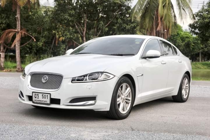 Jaguar XF ปี 2012