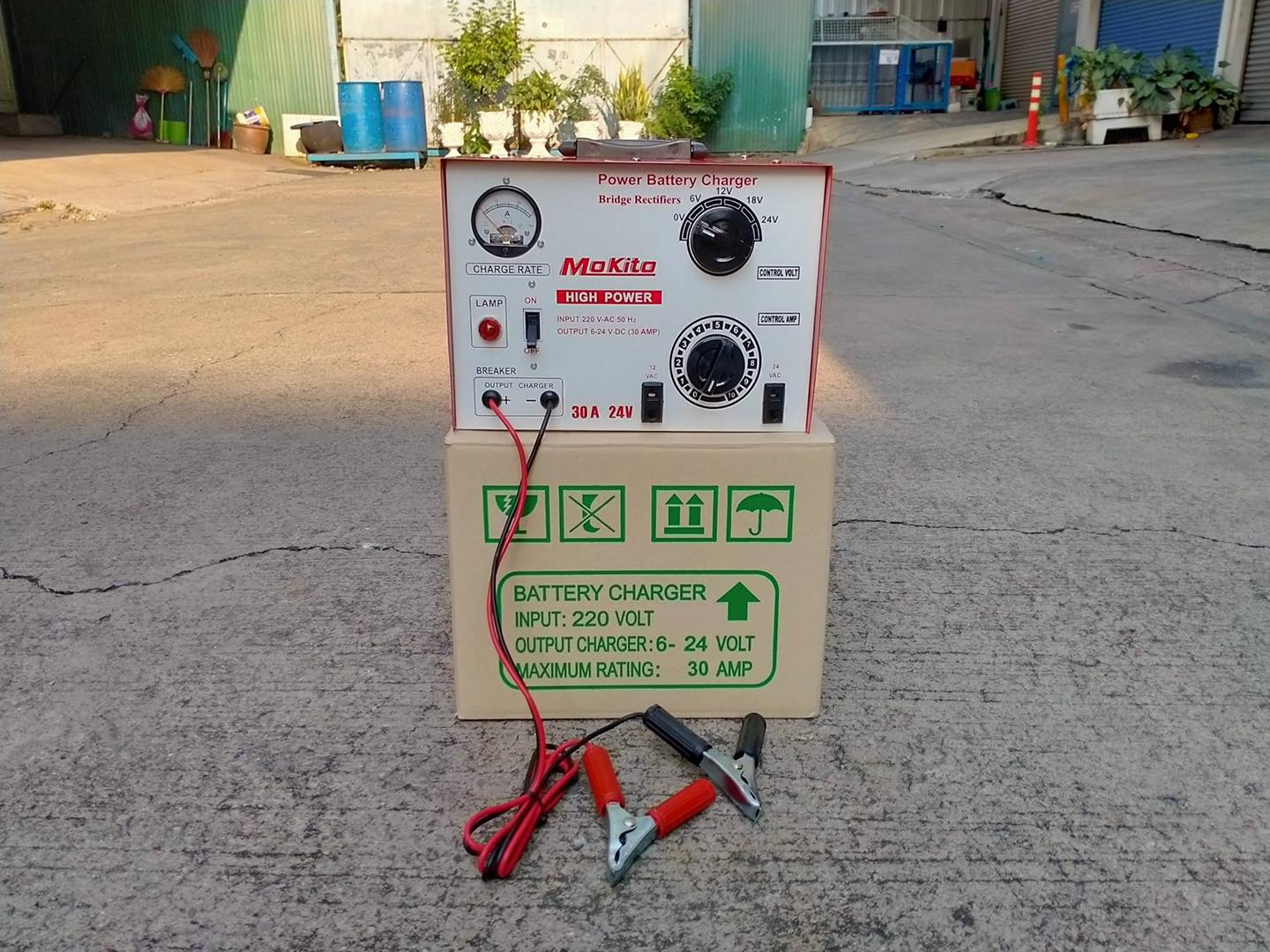 ตู้ชาร์จแบต ยี่ห้อ Makito งานญี่ปุ่น สามารถปรับโวลต์ได้ 6-24V 30A