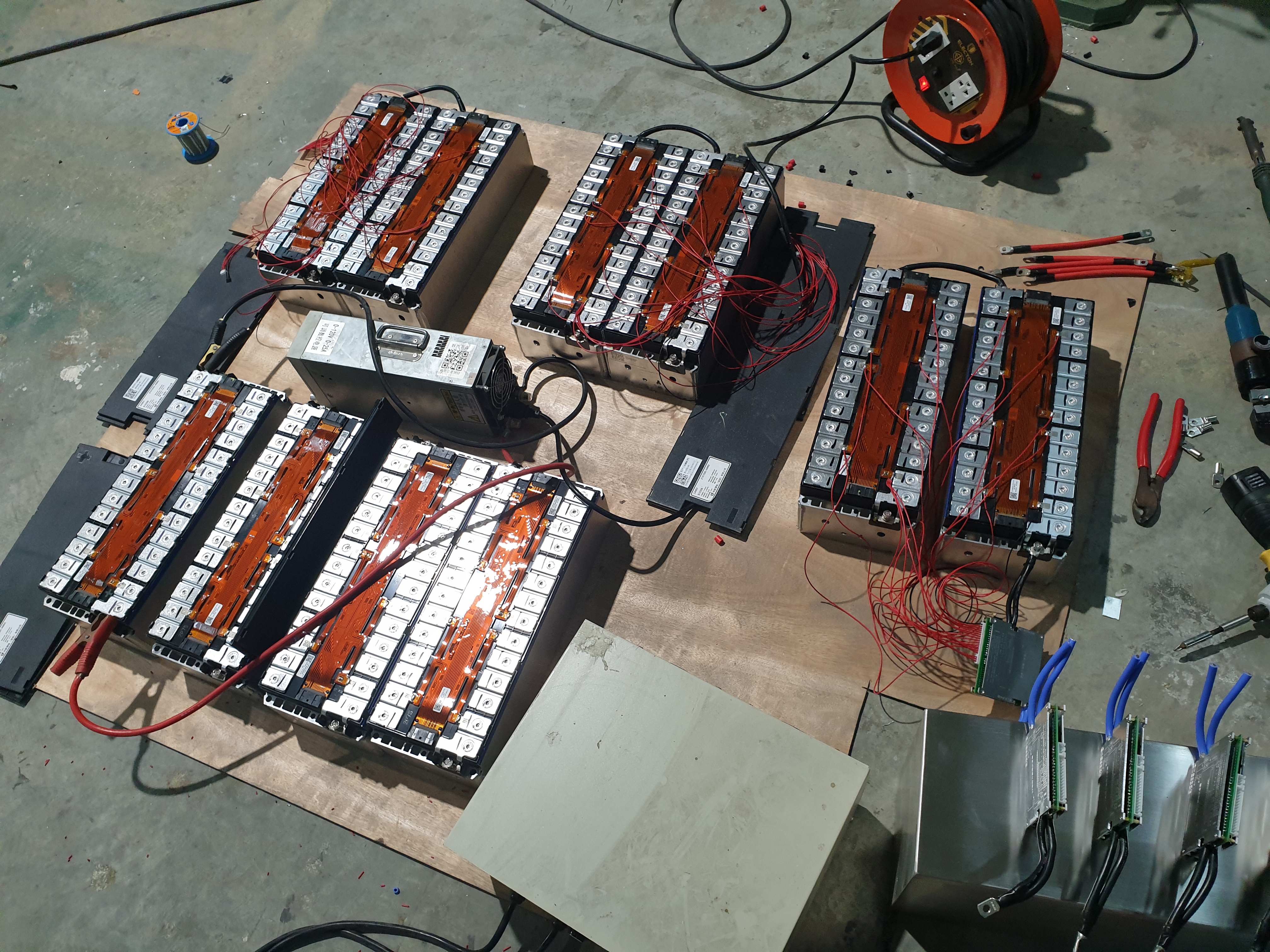 แบตเตอรี่ลิเทียมประกอบตามสั่ง รถกอล์ฟไฟฟ้า โฟล์คลิฟไฟฟ้า แฮนลิฟไฟฟ้า lithium battery for golf car , forklift , hand lift 24v 36v 48v