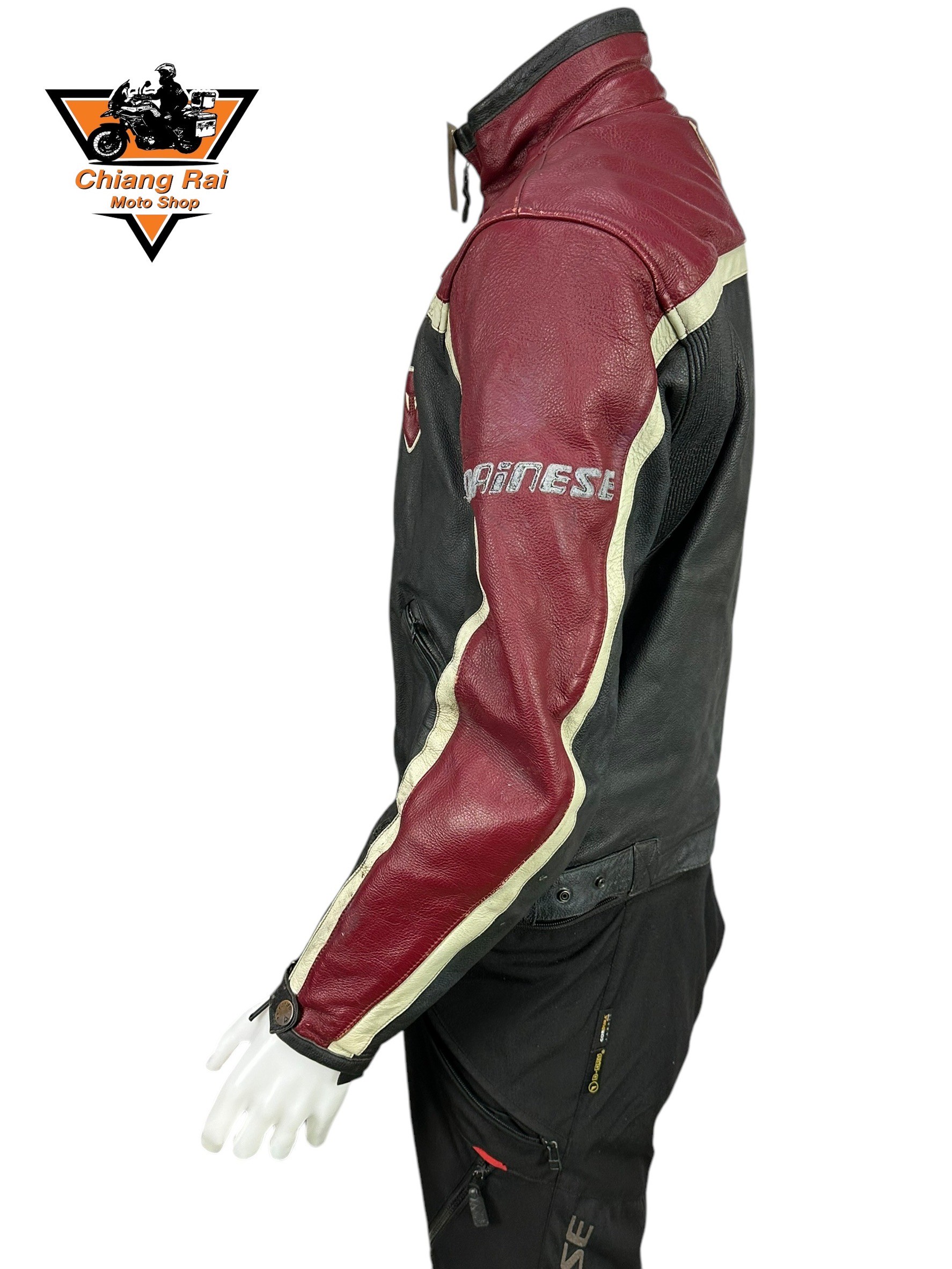 เสื้อขี่มอเตอร์ไซด์( มือสอง) CRSB 001 : อก 42" ยาว 24" (M) **dainese**