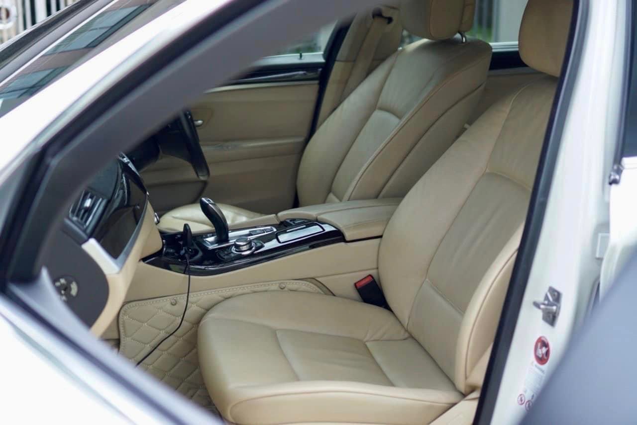 BMW 520I F10 ปี 2012