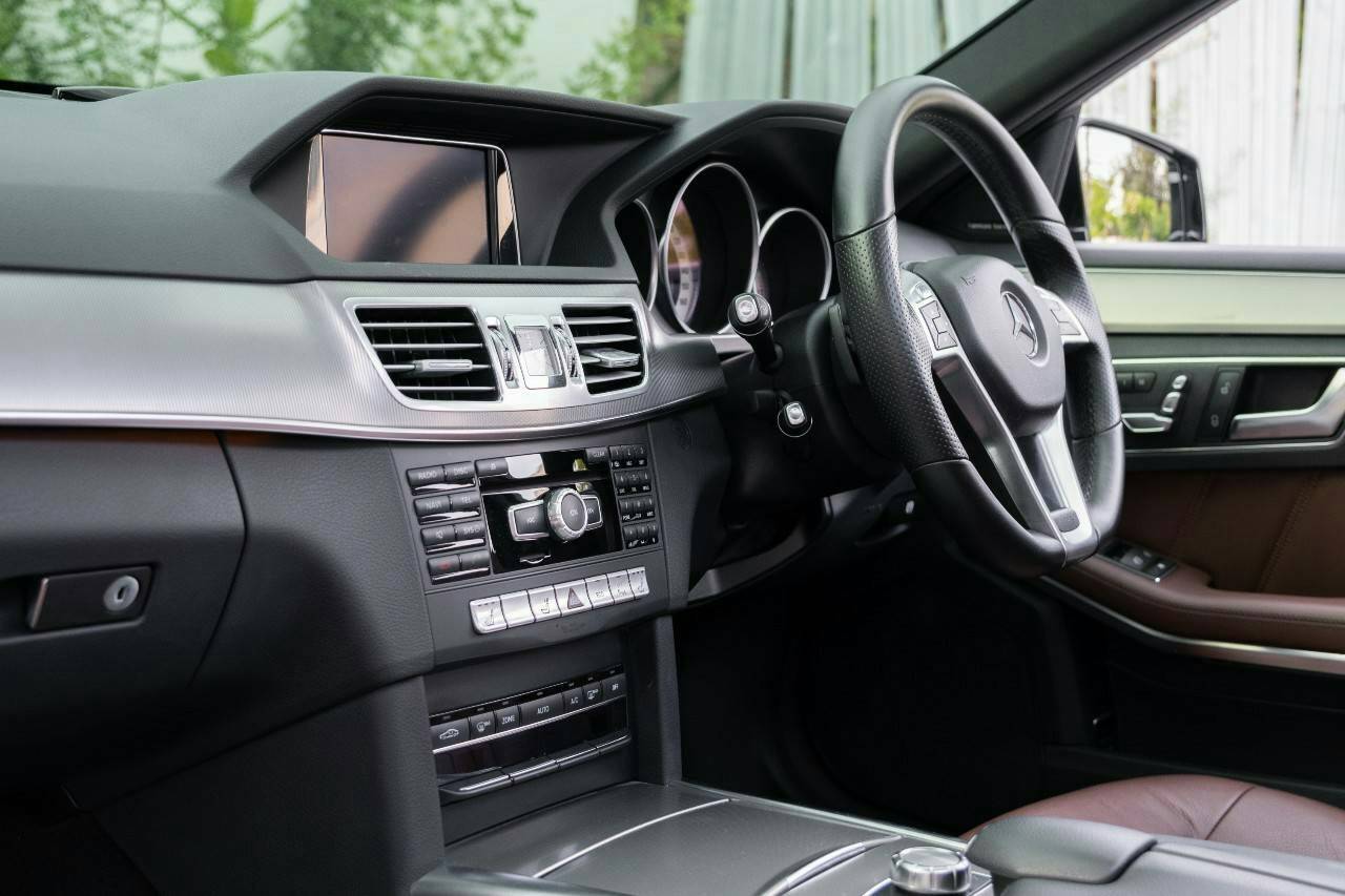 Mercedes-Benz E200 AMG Sport Package ปี 2014