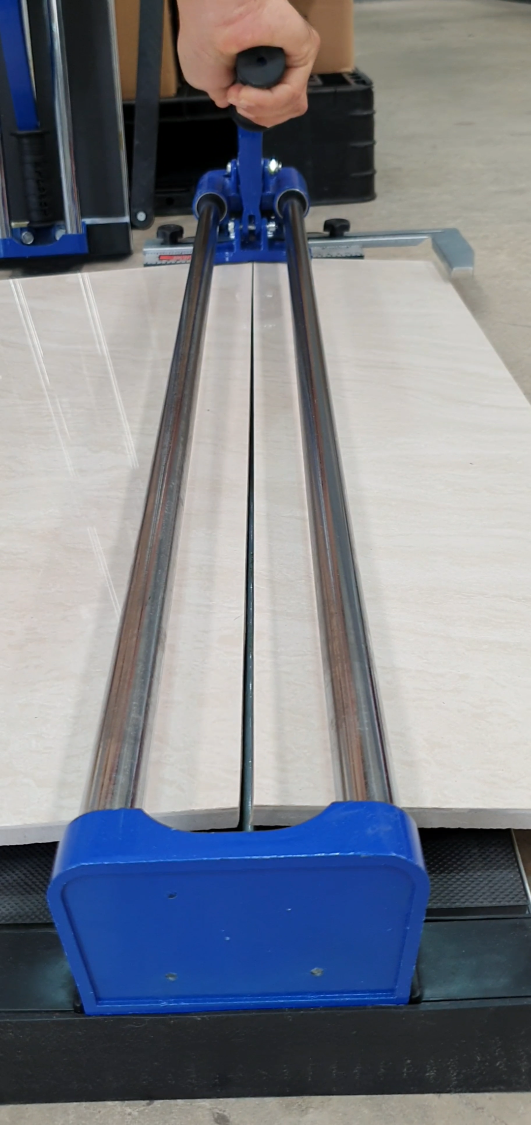 แท่นตัดกระเบื้อง STR 25 นิ้ว 1,390บ. 32 นิ้ว 1590บ. แถมมีดกระจก 1 อัน