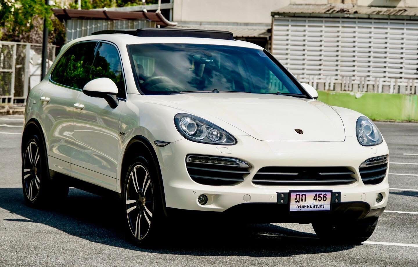 Porsche Cayenne S Hybrid ปี 2012