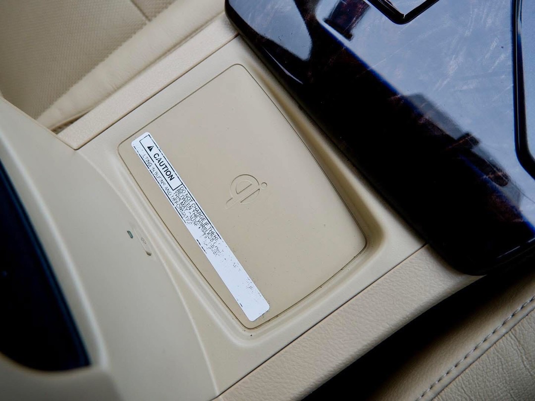 Toyota Camry 2.0G ปี 2015