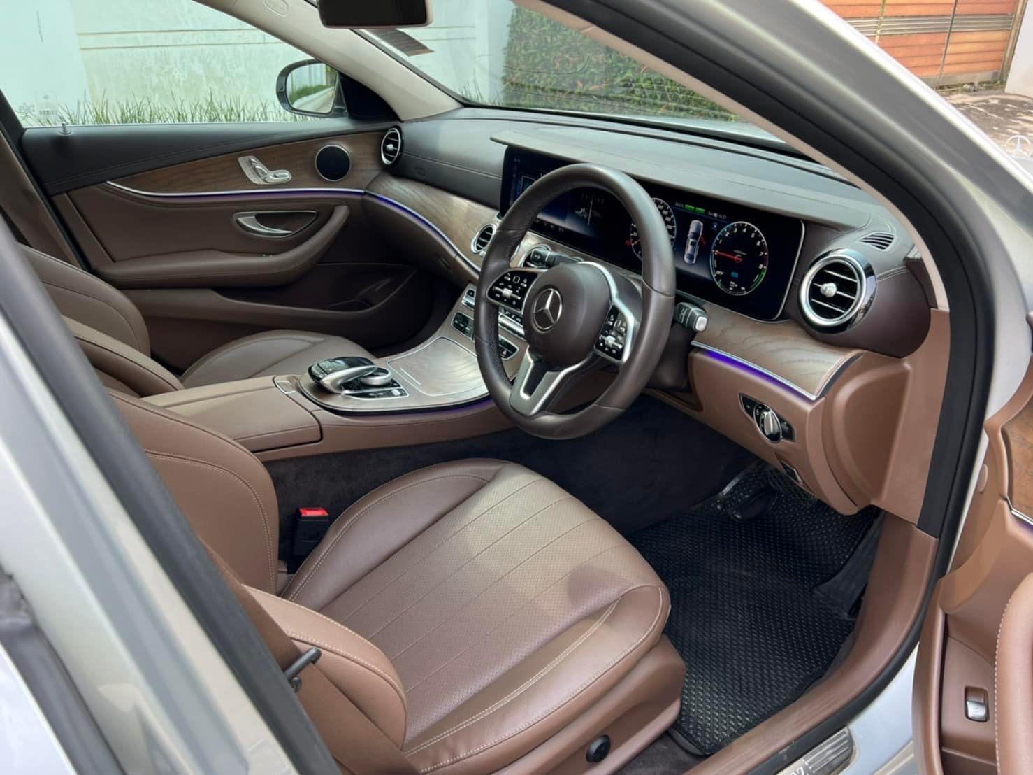 Mercedes-Benz E300e Exclusive ปี 2020