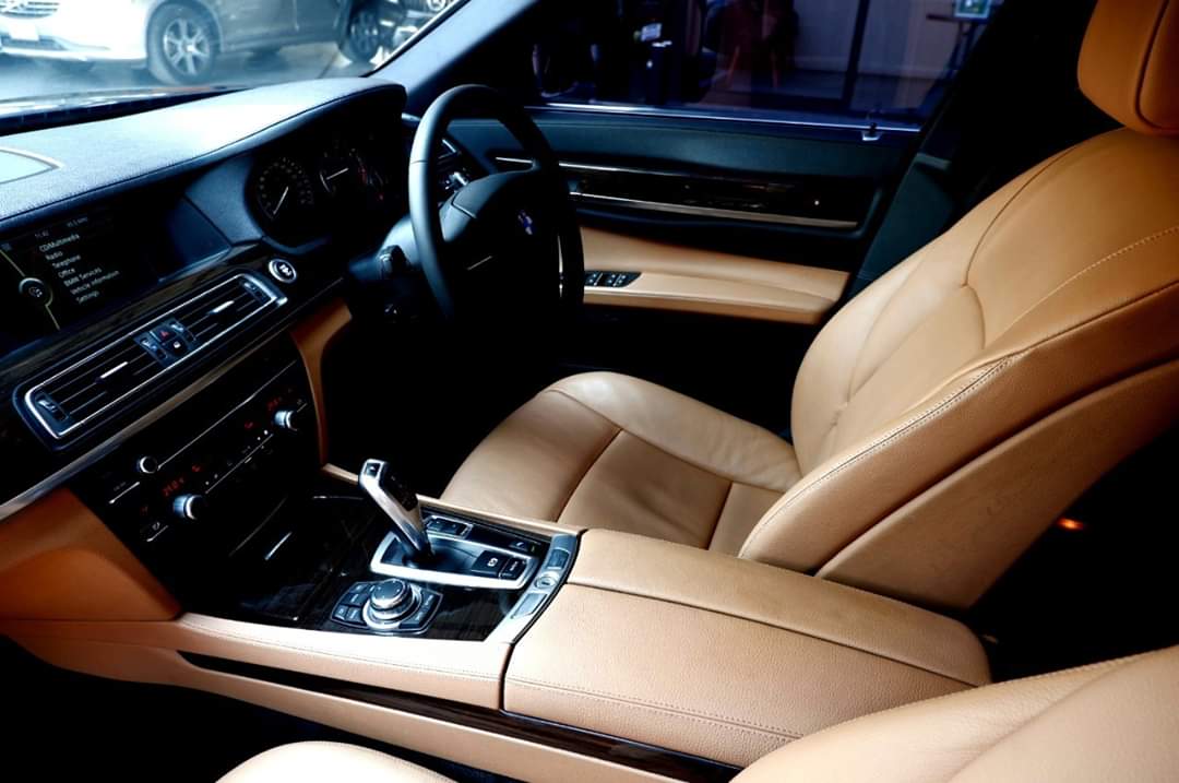 BMW 730Ld ปี 2011