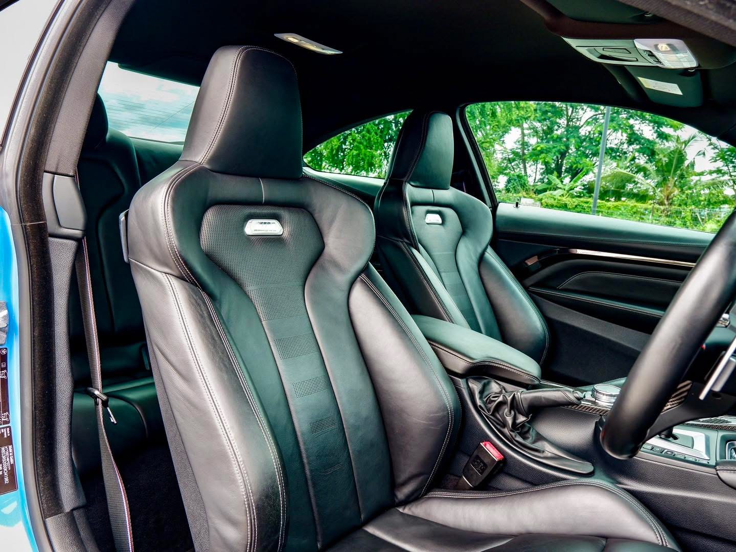 BMW F82 M4 Coupe Yas Marina Blue ปี 2015