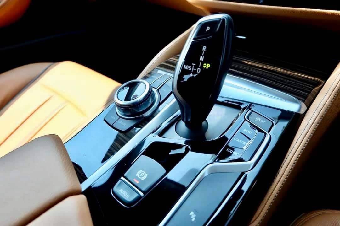 Bmw Series 5 G30 520D ปี 2017