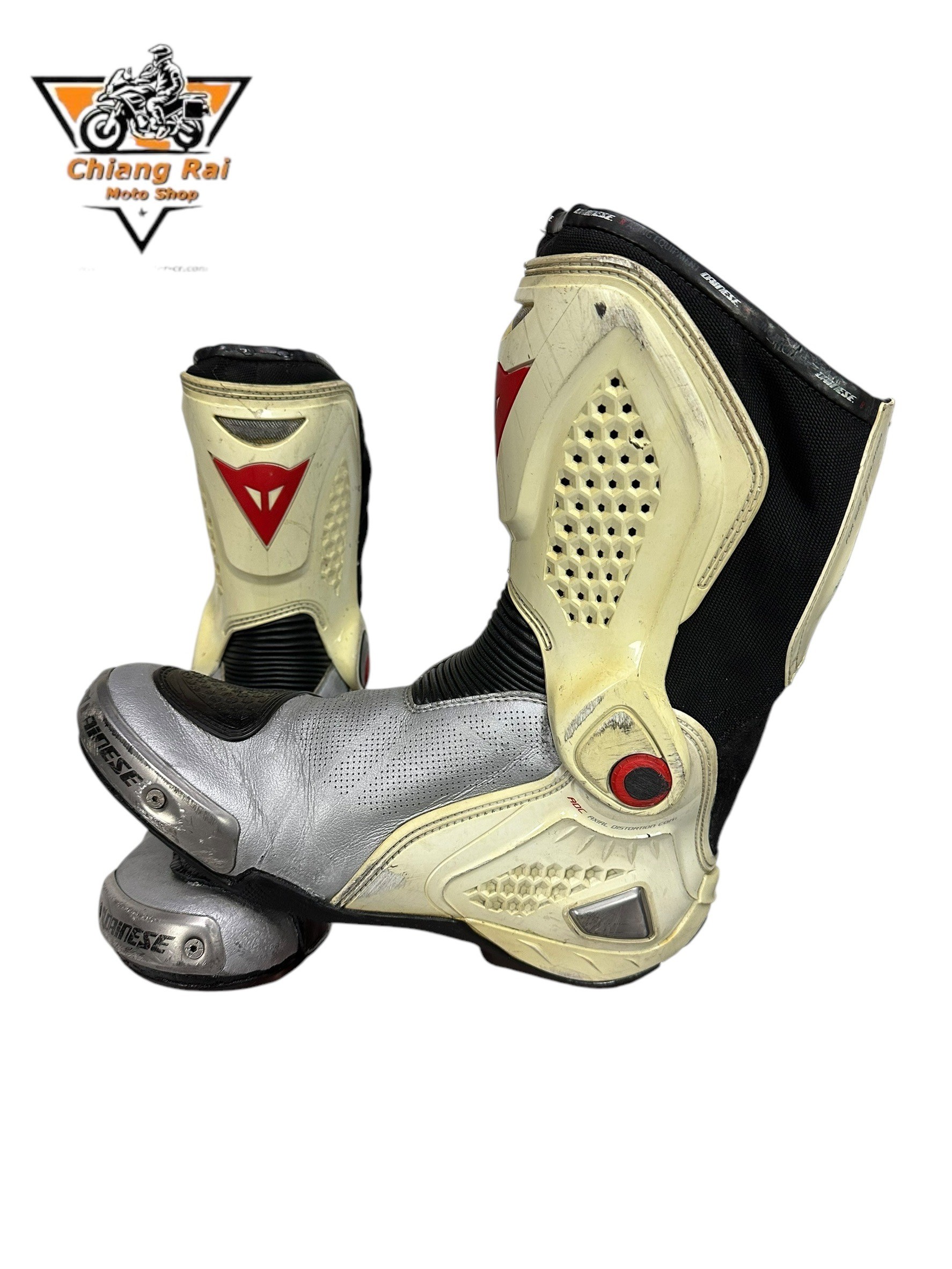 รองเท้าขี่มอเตอร์ไซด์( มือสอง) RCBS-967 Size ขนาดจากป้าย 44:EUR / 10:UK / 28:Cm.(dainese)