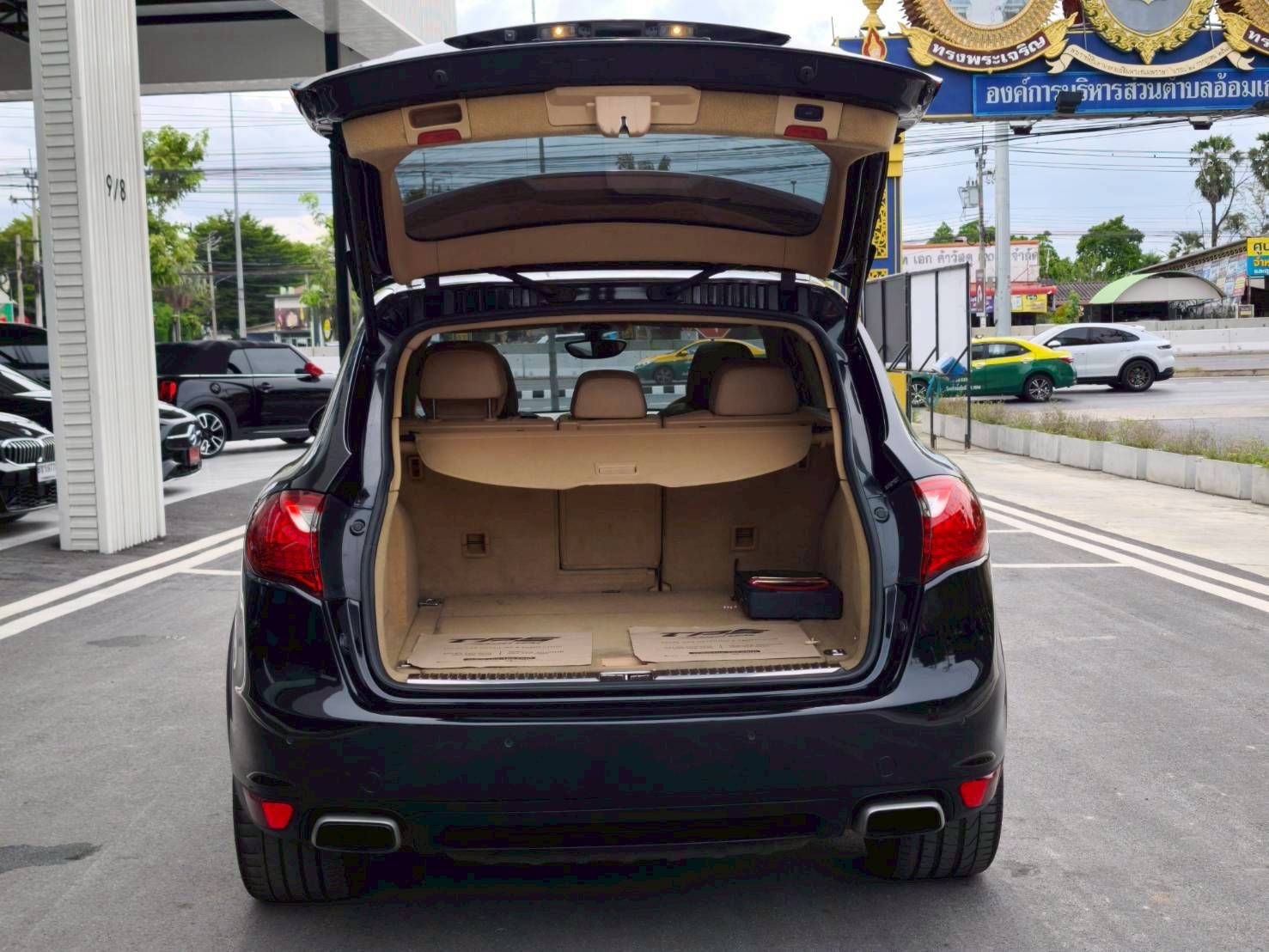 PORSCHE CAYENNE 3.0 HYBRID ปี 2013