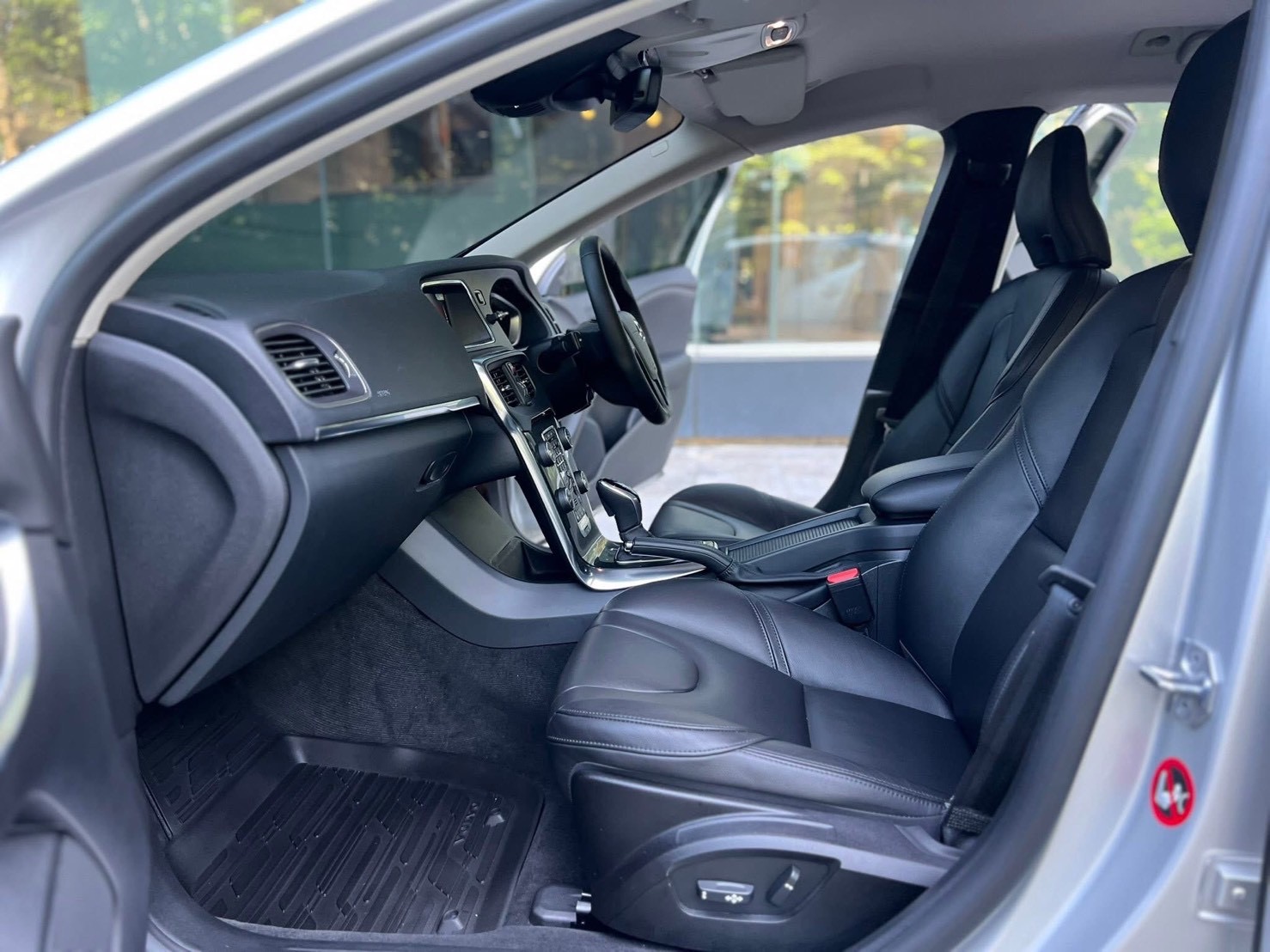 VOLVO V40 T4 ปี 2017