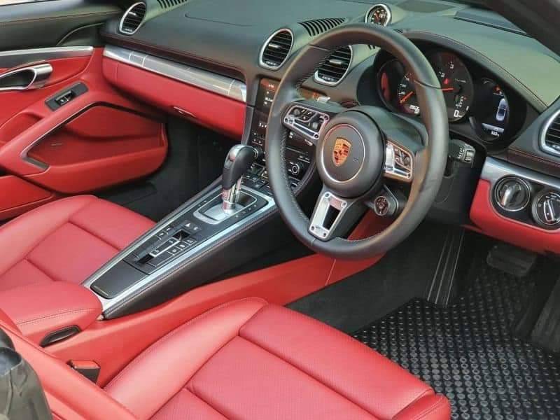 Porsche Boxster 718 ปี2017