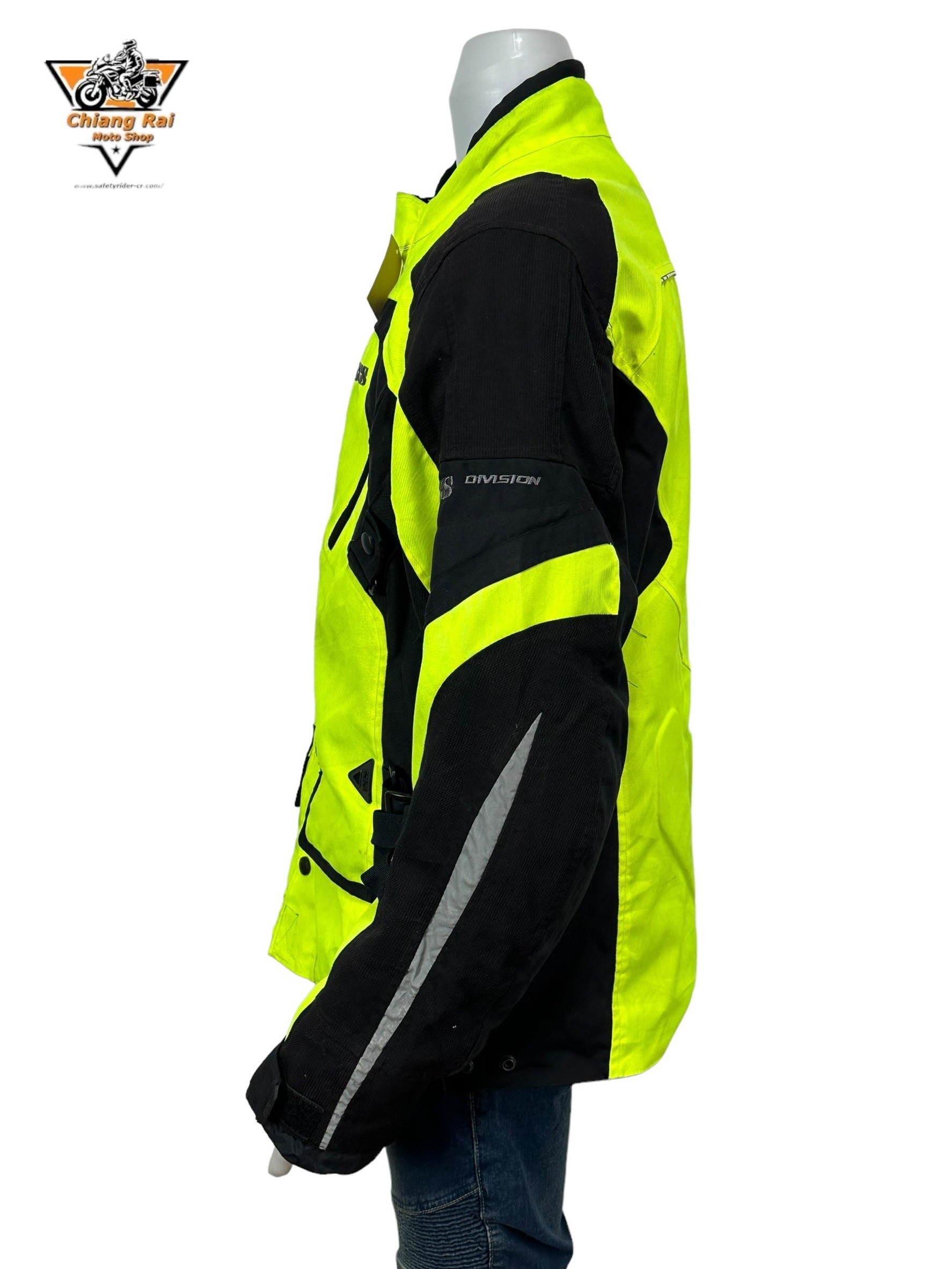 เสื้อขี่มอเตอร์ไซด์( มือสอง) RCTA 634: อก 50" ยาว 29"(XL) **IXS**