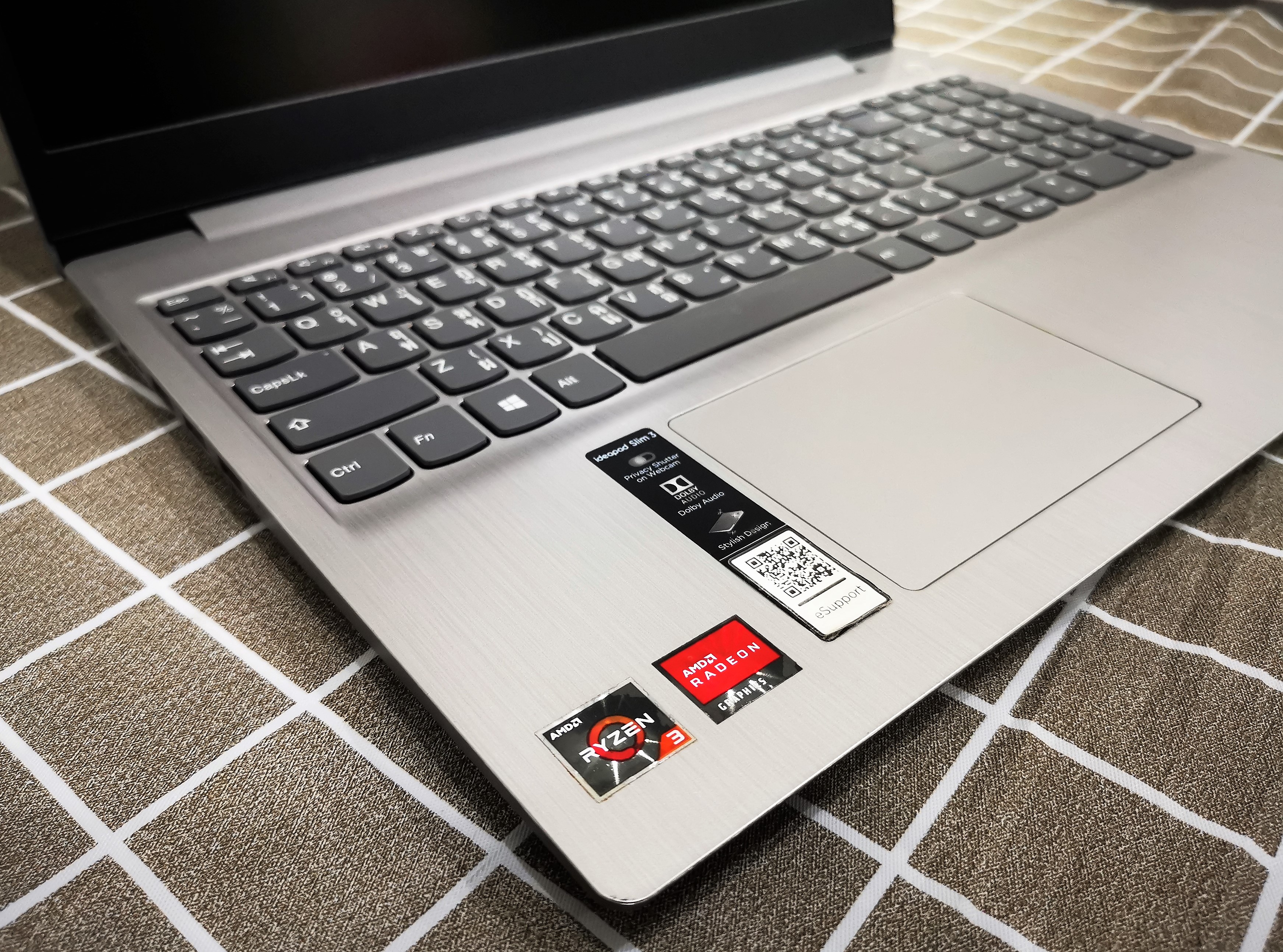 Lenovo IdeaPad 3 15ADA05-81W100L5TA