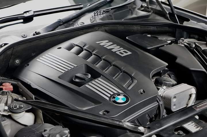 BMW 523i ปี 2012