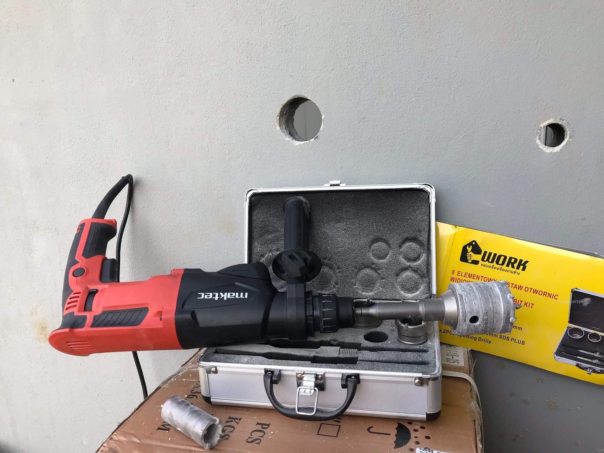 โฮลซอเจาะปูน 8 ชิ้น