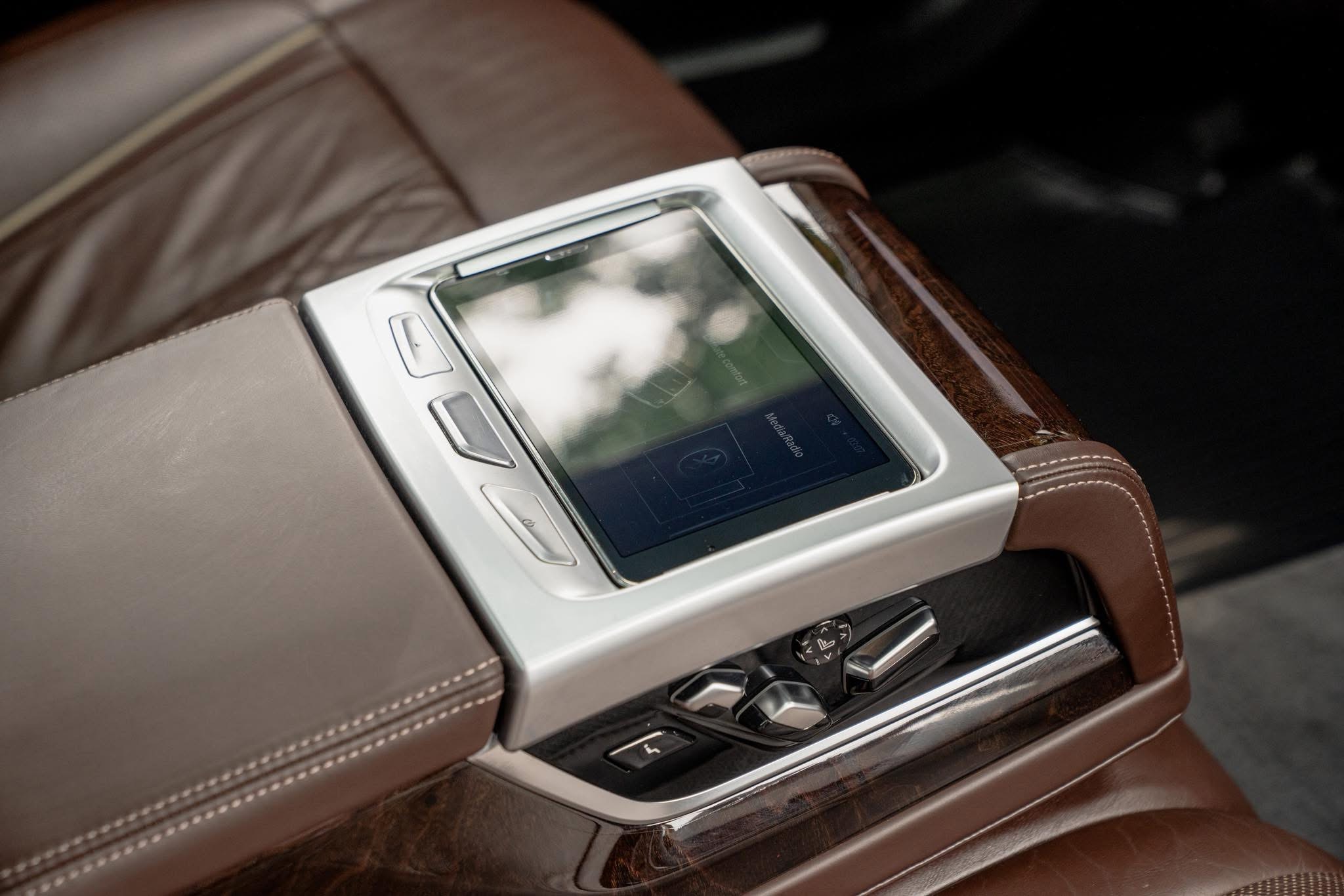 BMW 740Li Pure Excellence ปี 2017