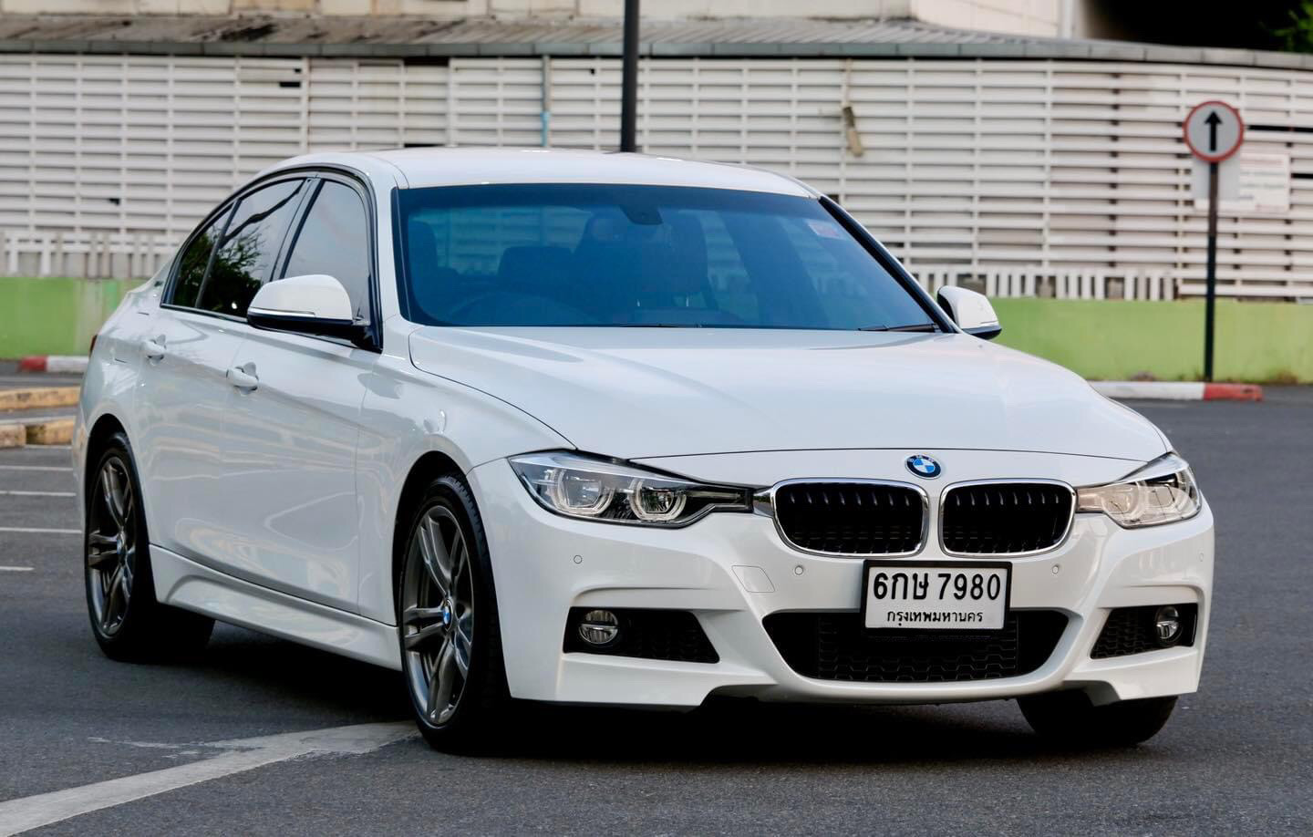 BMW F30 330e Plug-In M-Sport Package Fulloption ปี 2017