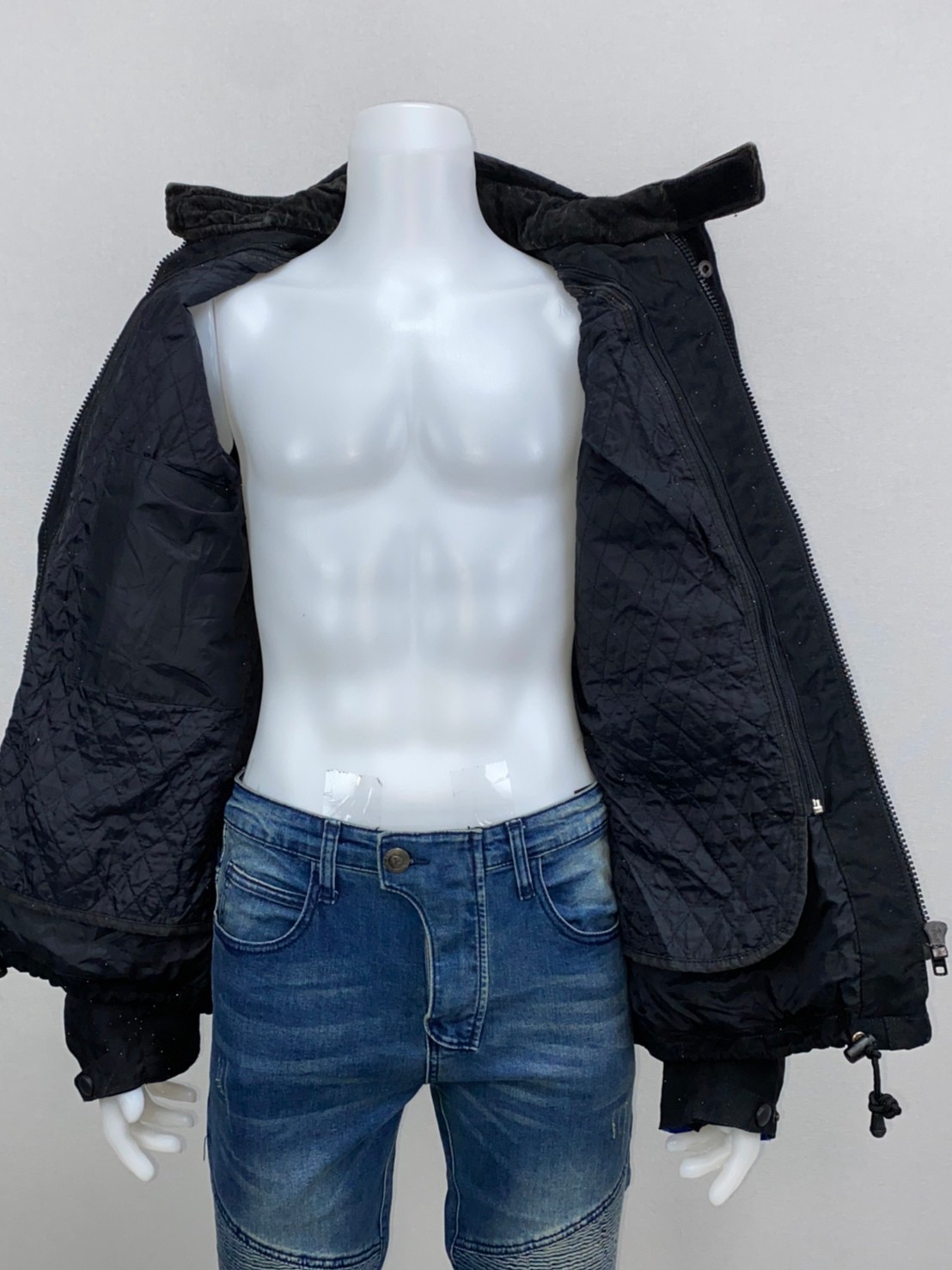 เสื้อขี่มอเตอร์ไซด์( มือสอง) RCTA 055 อก 50" ยาว 28" ยี่ห้อ**UNWERSAL**