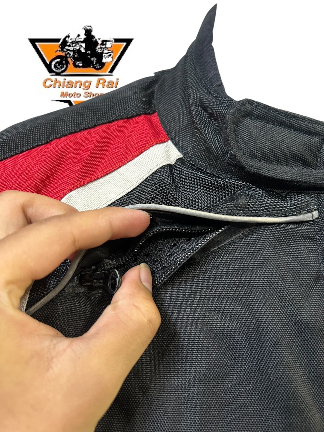 เสื้อขี่มอเตอร์ไซด์( มือสอง) CRSB 063 : อก 46" ยาว 25" (L) **TUZO**