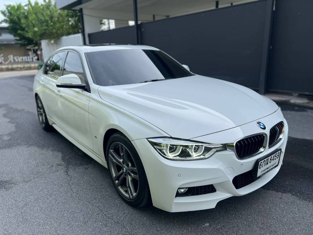BMW 330e M Sport ปี 2017
