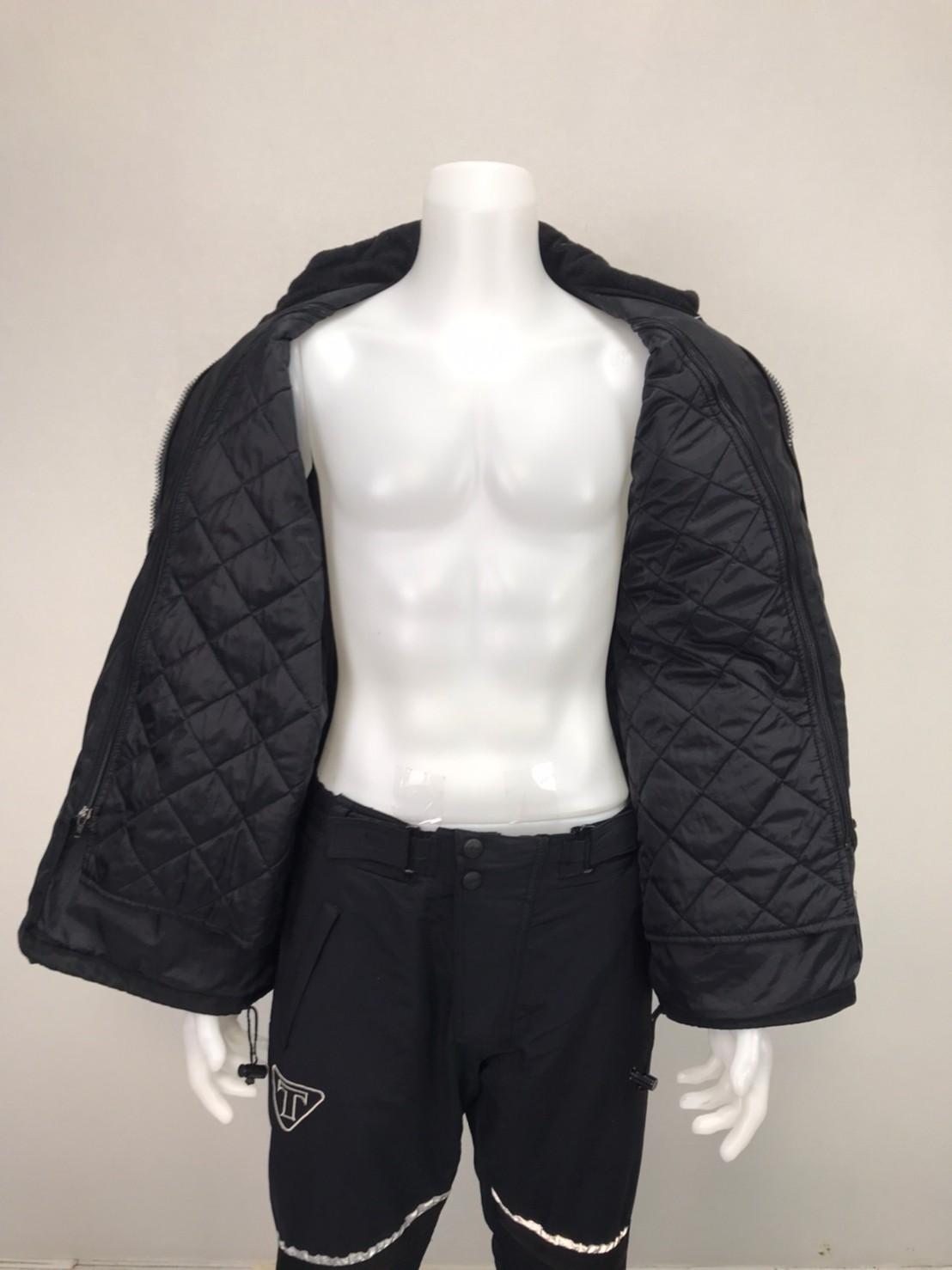 เสื้อขี่มอเตอร์ไซด์( มือสอง) RCT 930 อก 48" ยาว 29" ยี่ห้อ**DG**