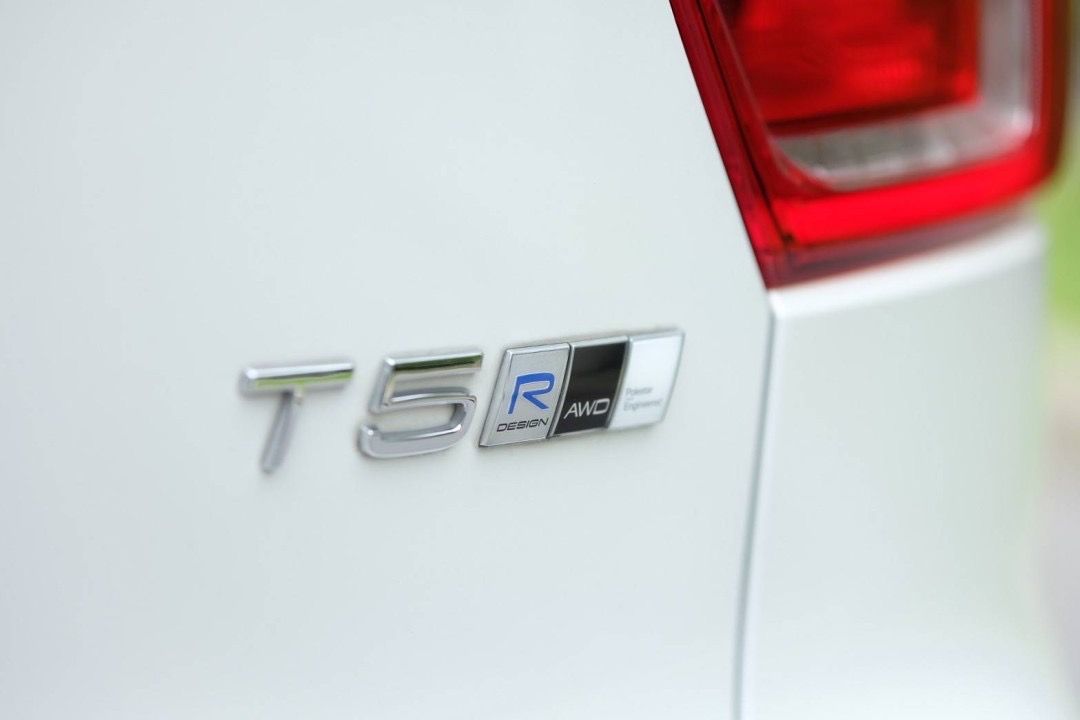 Volvo XC40 T5 R-Design Top AWD ปี 2020