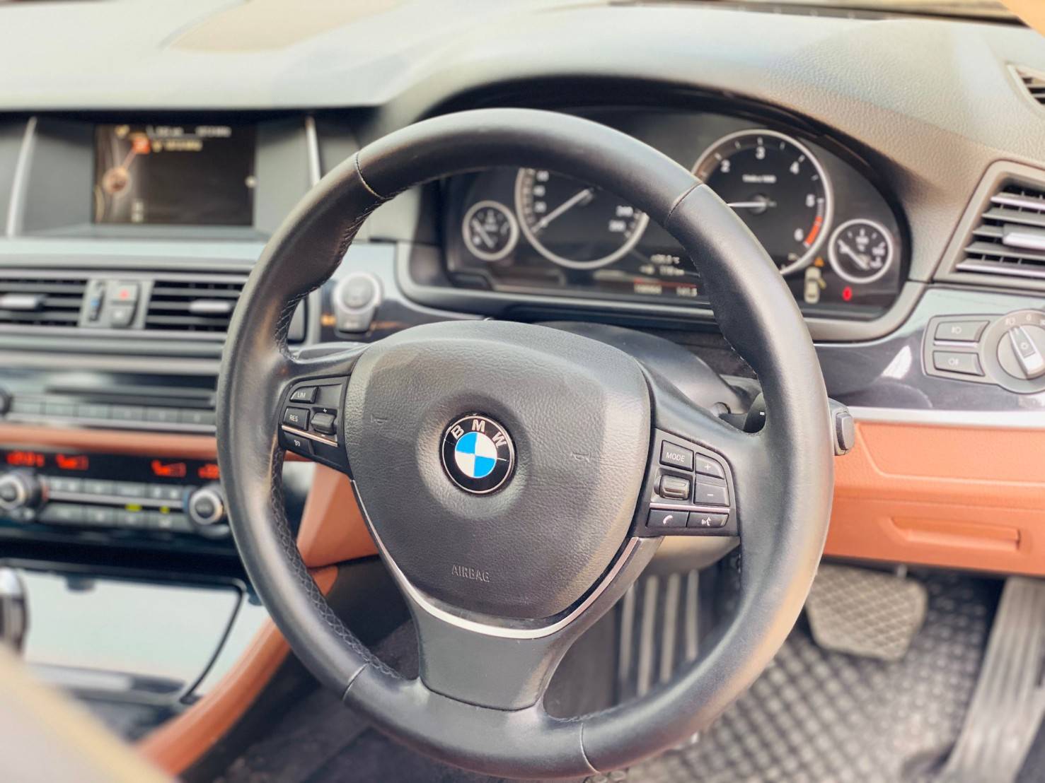 BMW 520D LCI ปี2015