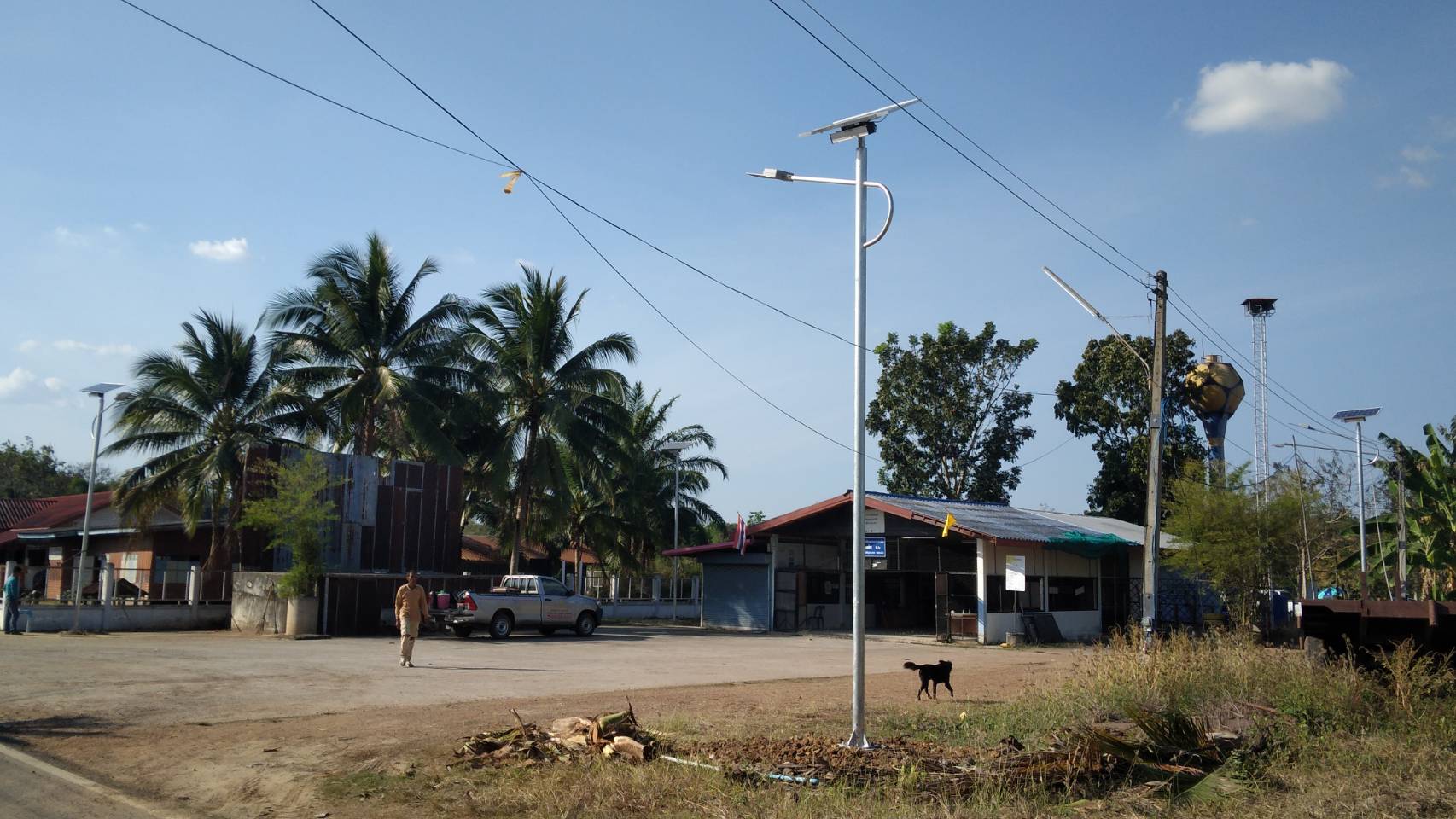 ตัวอย่างผลงานติดตั้งไฟถนนโซลาร์เซลล์