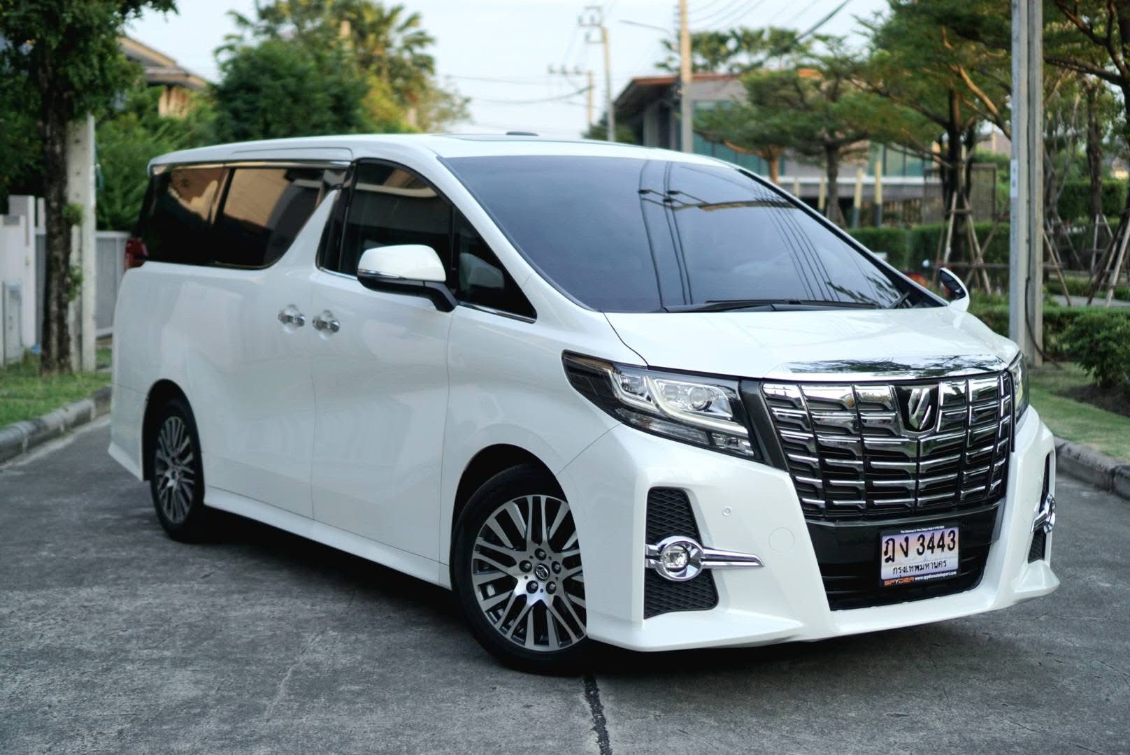 Toyota Alphard Sc ปี 2016
