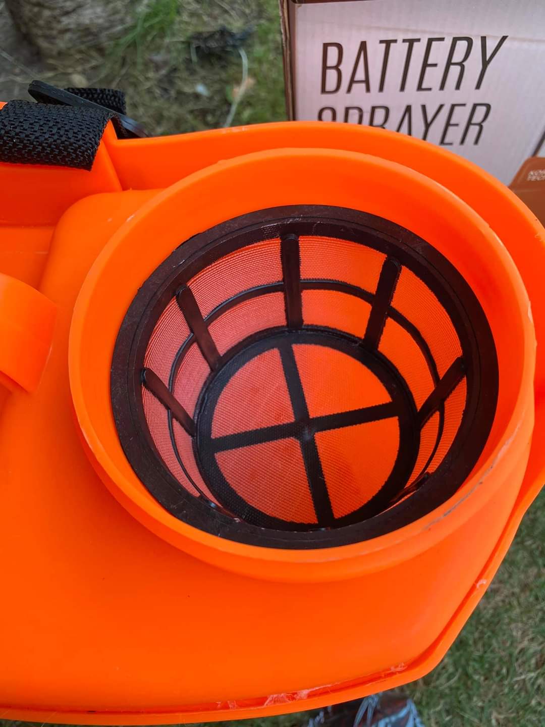 ถังพ่นน้ำยาแบบแบตเตอร์รี่ 16 ลิตร ยี่ห้อ Daewoo งานเกาหลี