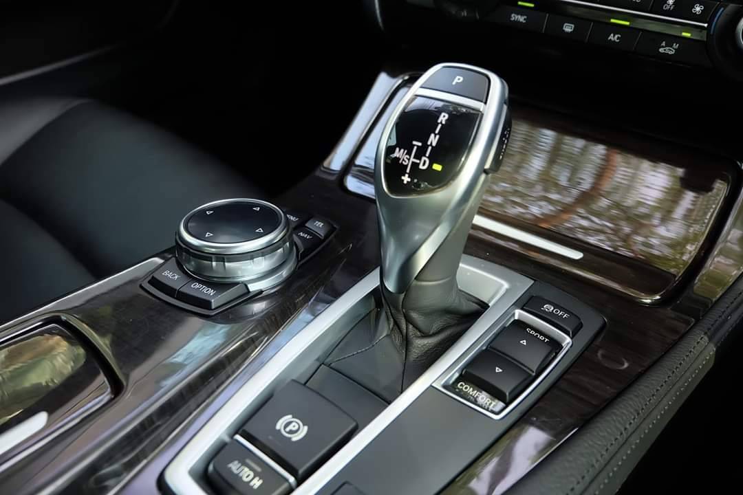 BMW 528i LCI Twin Turbo F10 ปี 2014