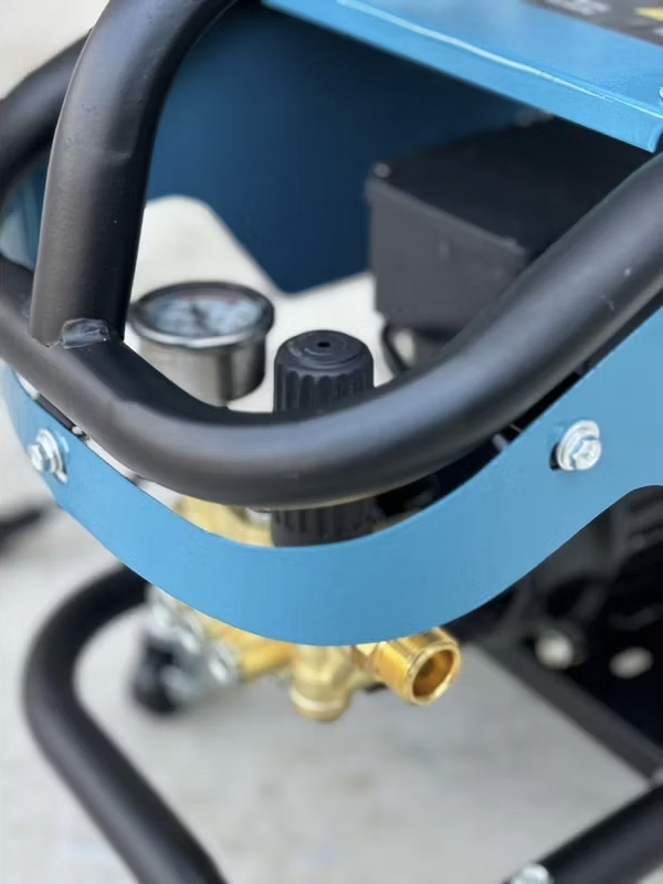 เครื่องฉีดน้ำมีล้อ ปรับรอบได้ 400 บาร์ ยี่ห้อ BONCHI (บอนชิ) รุ่น QXJ-21