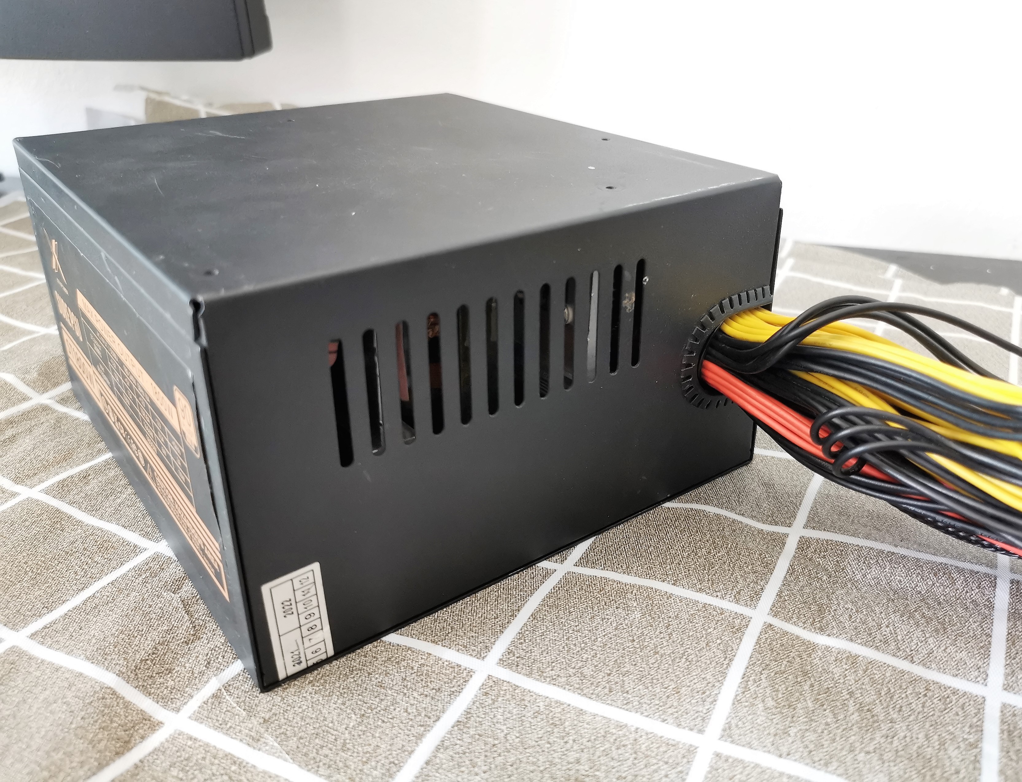 PSU SurePsu ST1800W 1800W (90+ Gold)