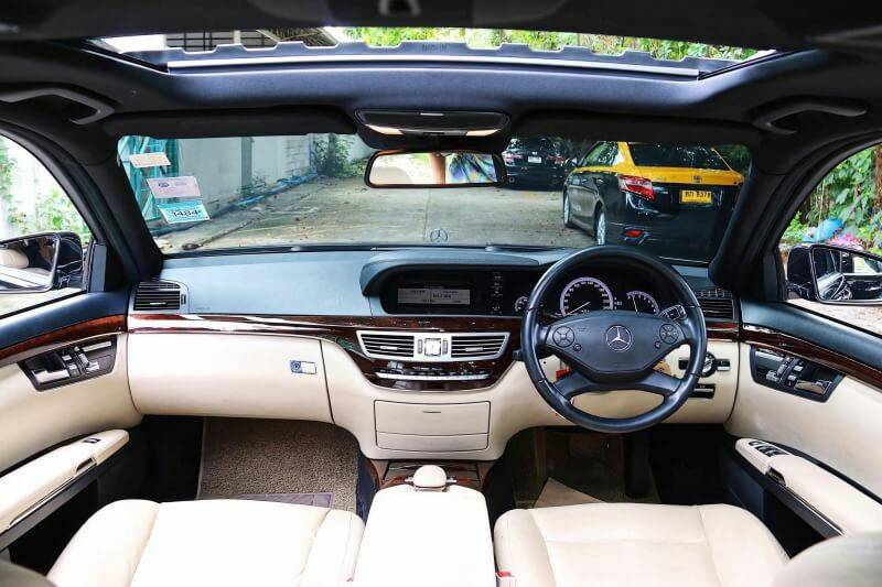 Mercedes-Benz S300L (facelift)AMG Package เป็นรุ่นตัวถังยาว ปี2010