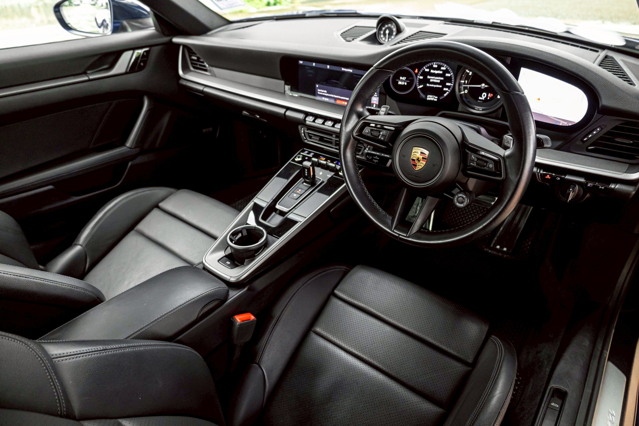 Porsche 911 Carrera 992 ปี 2021