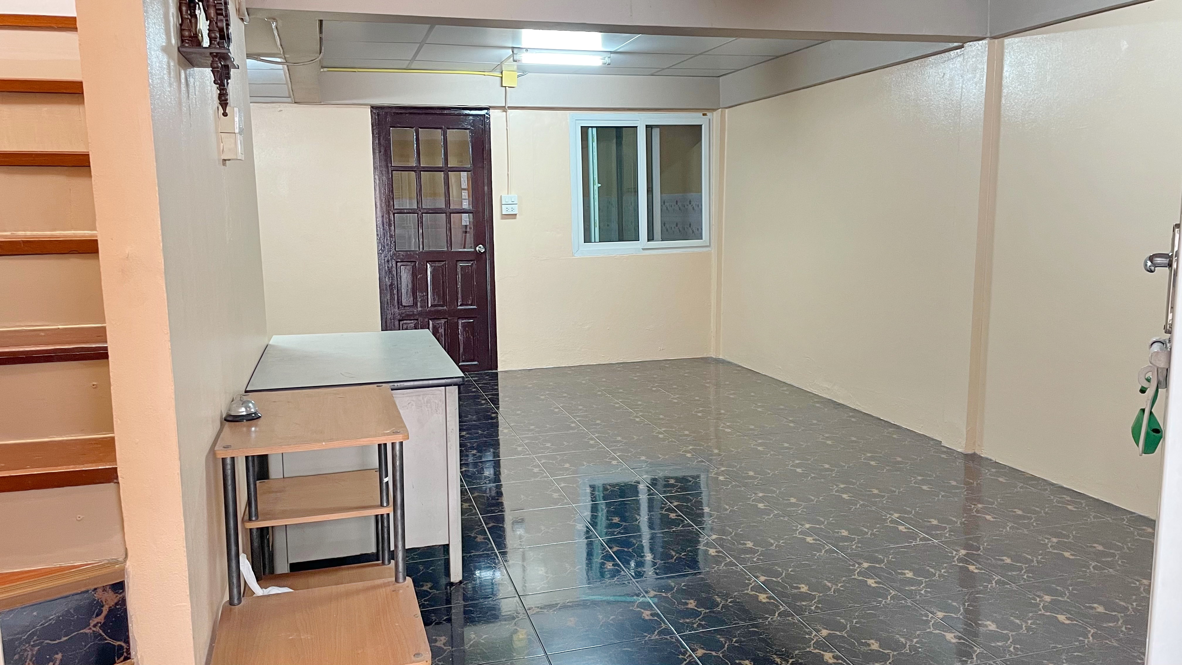 ให้เช่า บ้าน ท/ฮ รีโนเวทใหม่ ซอย แจ้งวัฒนะ 24 ใกล้ ปัญญาภิวัฒน์ , Central แจ้