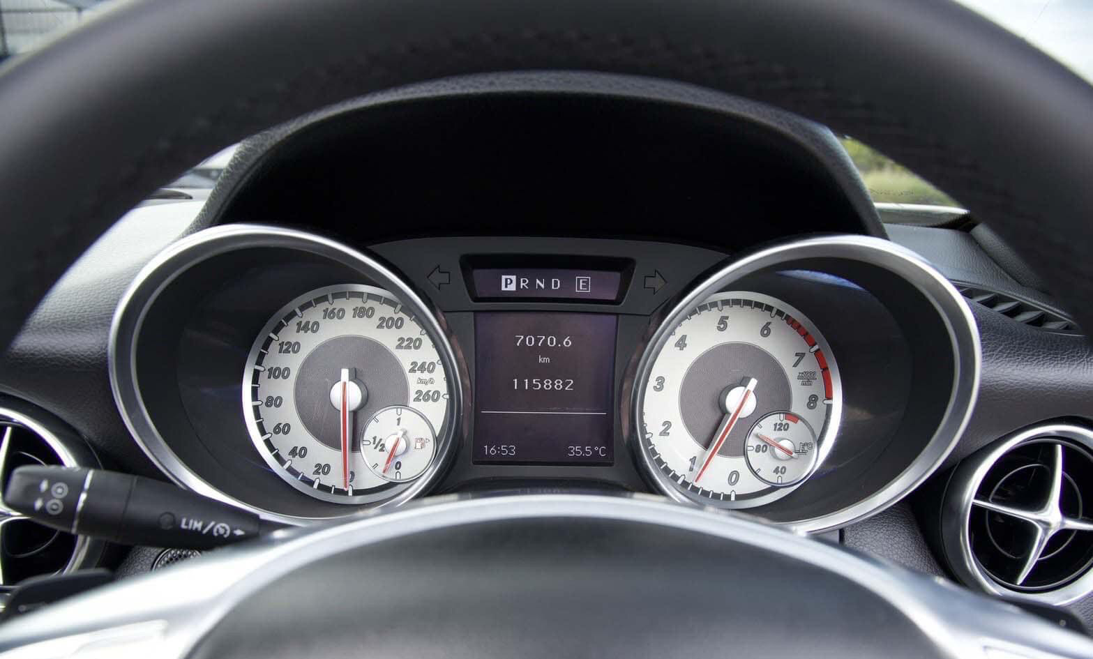 Mercedes-Benz SLK200 AMG ปี 2012 จดทะเบียน 2013
