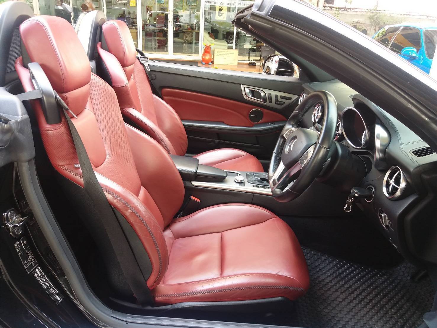 Mercedes-Benz SLK200 1.8 R172 Convertible ปี 2013