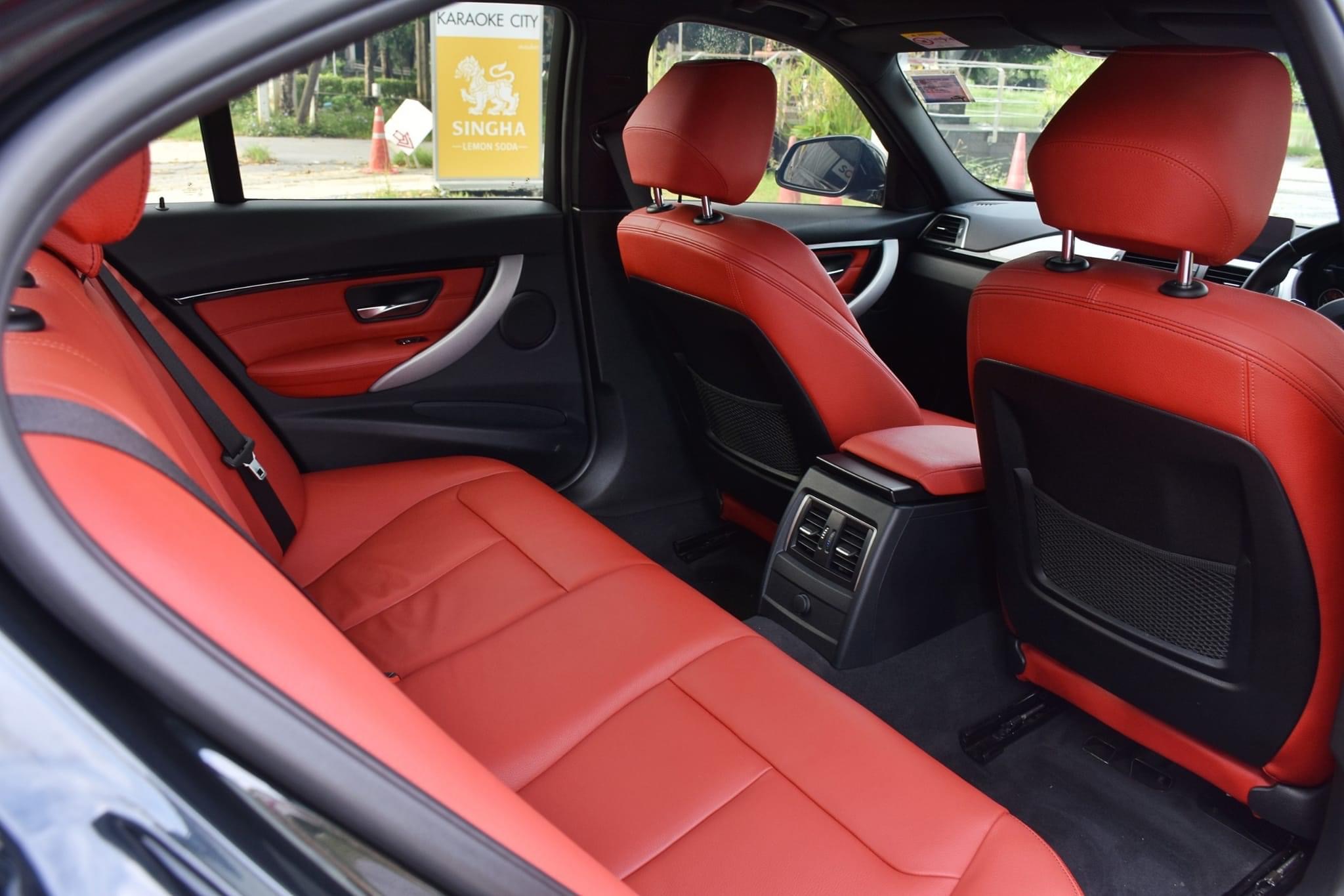 BMW 330e plug-in M Performance ปี 2017
