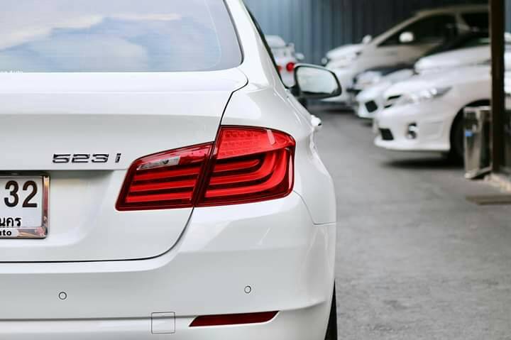 BMW F10 523i ปี2011