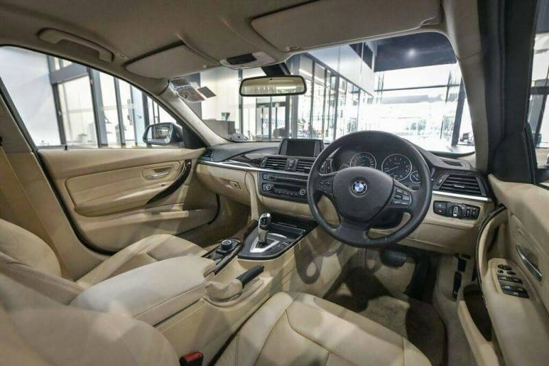 BMW 320i F30 ปี 2013